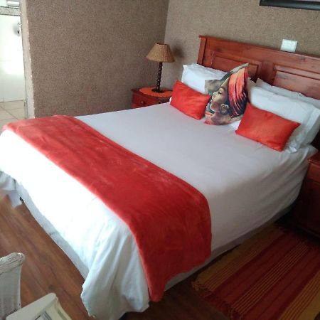 Lapaleholo Guesthouse Phuthaditjhaba Екстер'єр фото