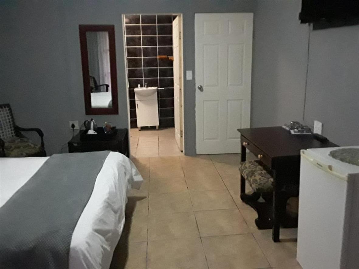 Lapaleholo Guesthouse Phuthaditjhaba Екстер'єр фото