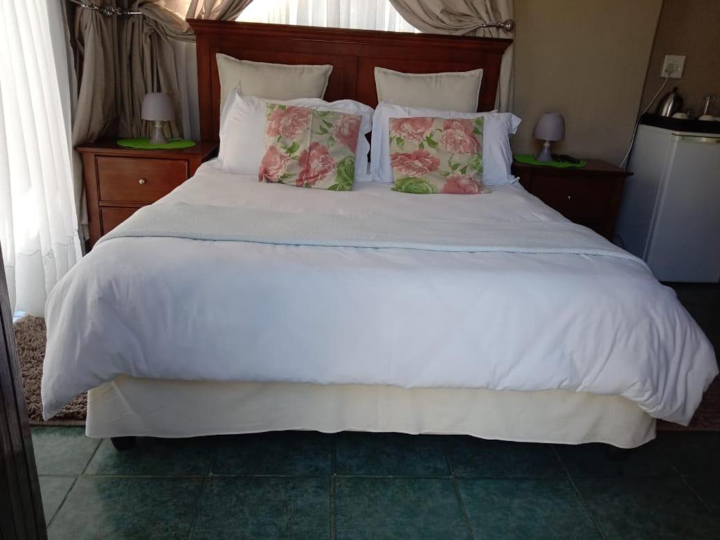 Lapaleholo Guesthouse Phuthaditjhaba Екстер'єр фото