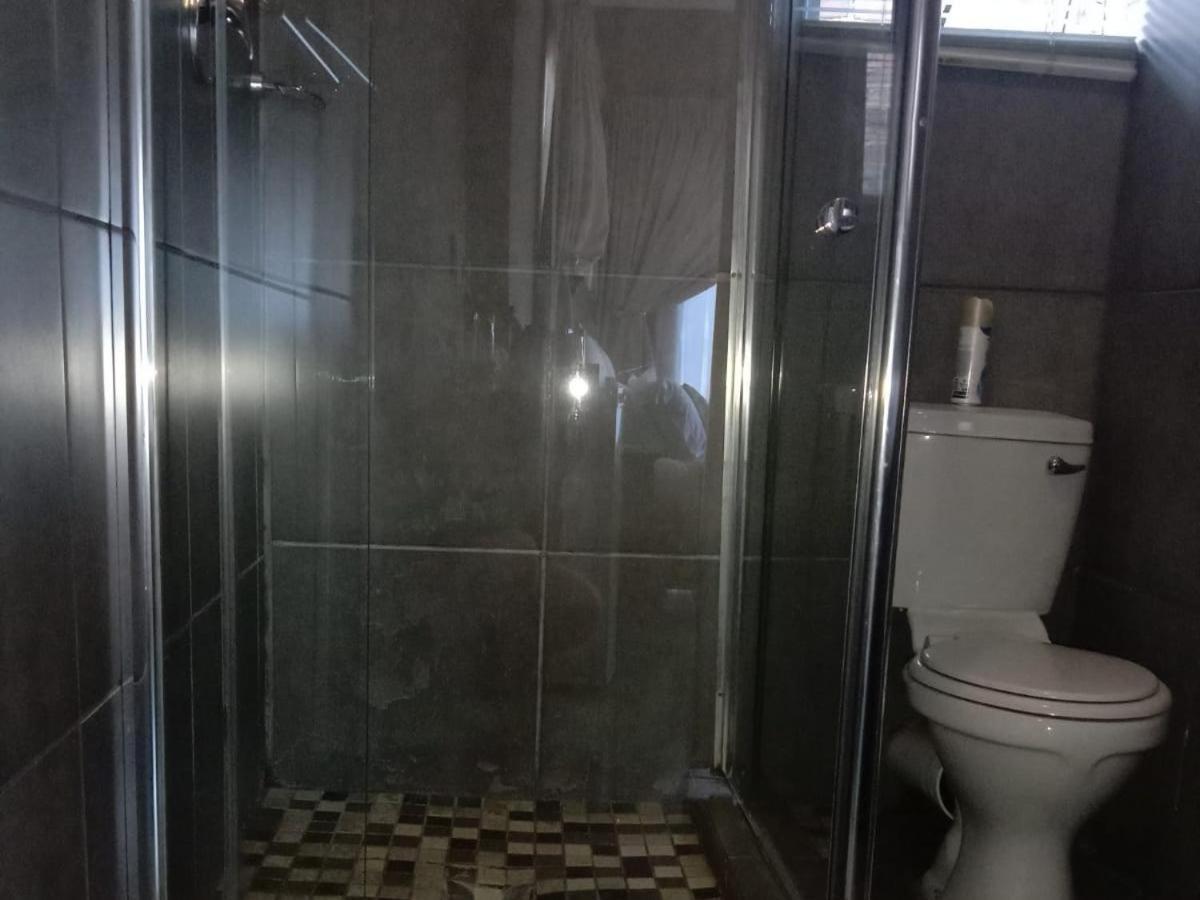 Lapaleholo Guesthouse Phuthaditjhaba Екстер'єр фото